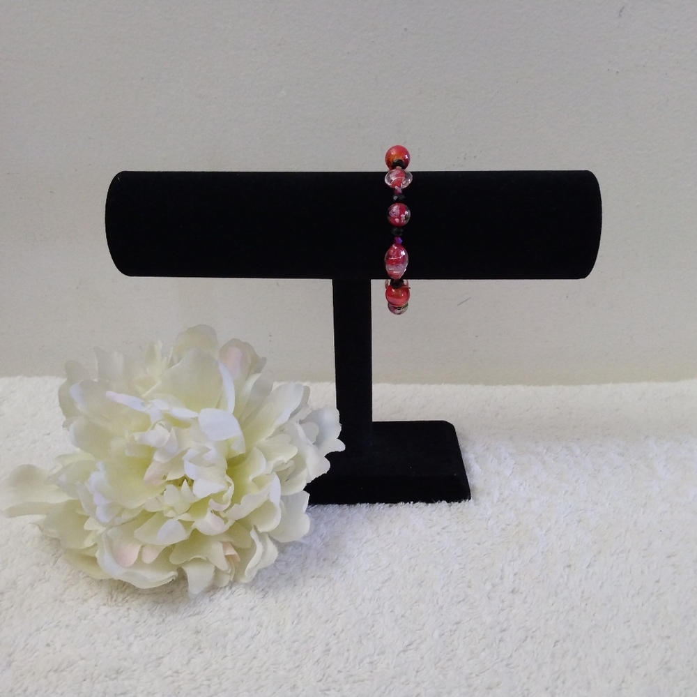 3/$10 🌟 NWOT Red Rose & Black Bead Bracelet - Picture 3 of 8